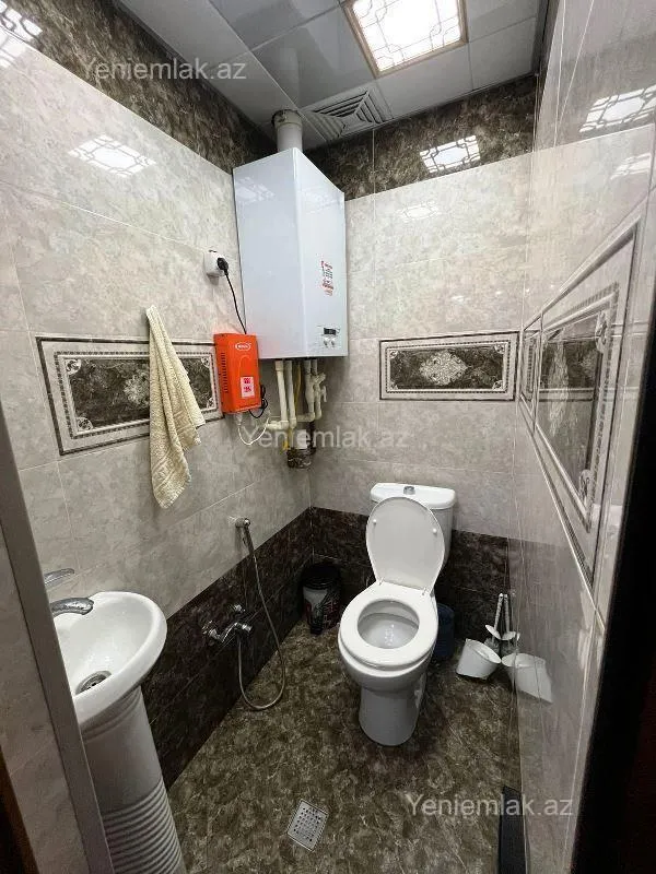 Satılır 3 otaqlı köhnə tikili 75 m²