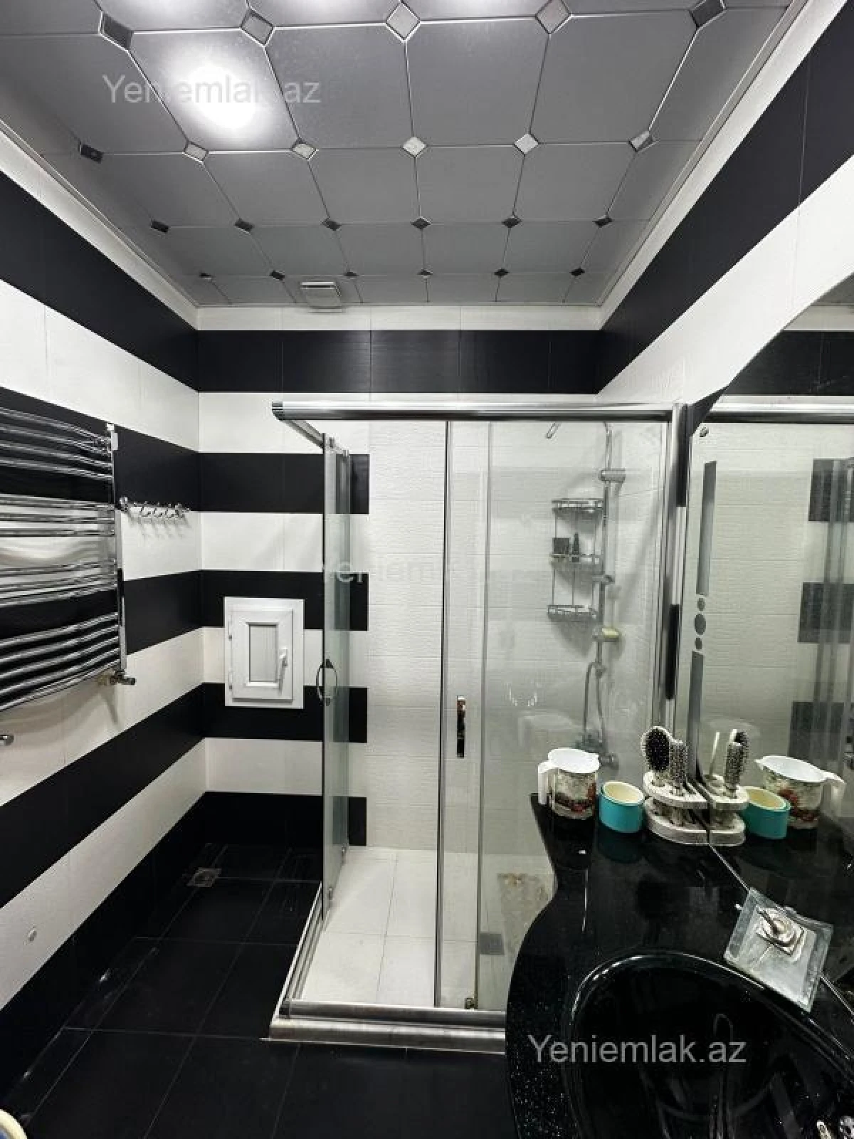 Satılır 3 otaqlı yeni tikili 125 m²