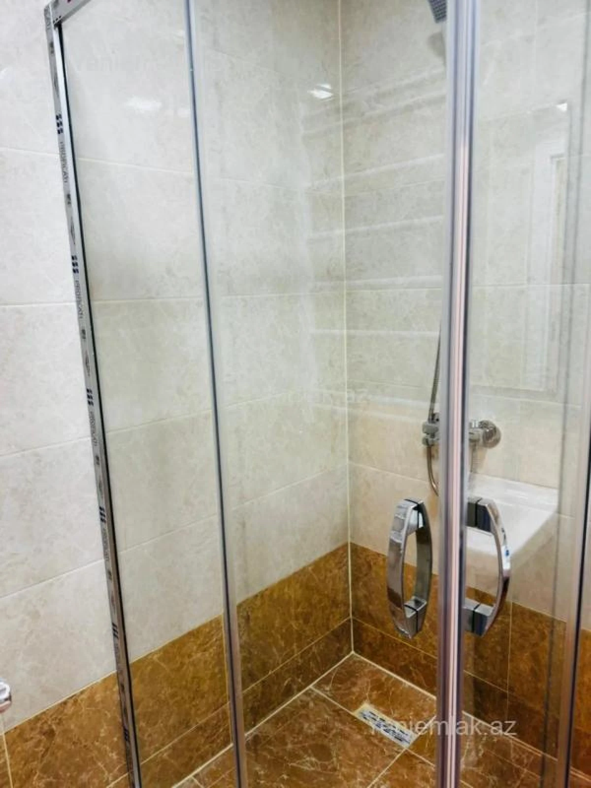 Satılır 2 otaqlı yeni tikili 74 m²