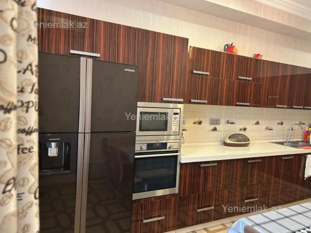 Satılır 3 otaqlı yeni tikili 145 m²