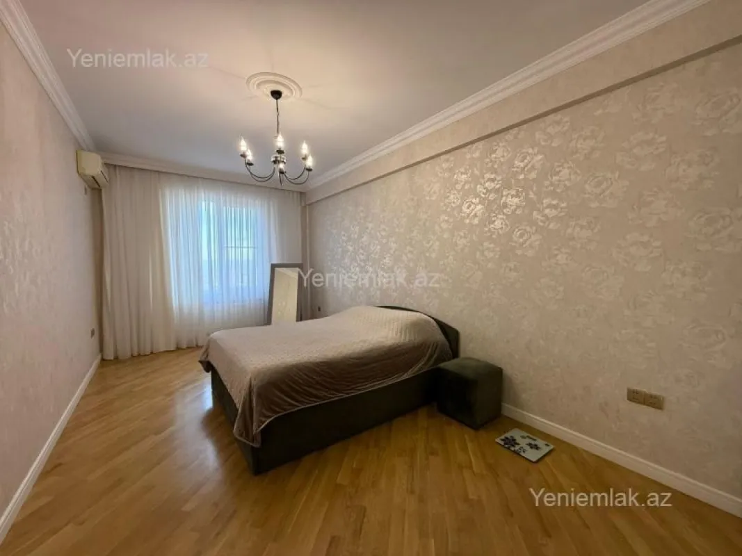 Satılır 3 otaqlı yeni tikili 129 m²