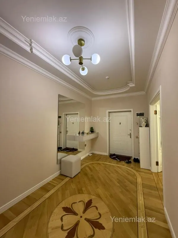Satılır 3 otaqlı yeni tikili 129 m²