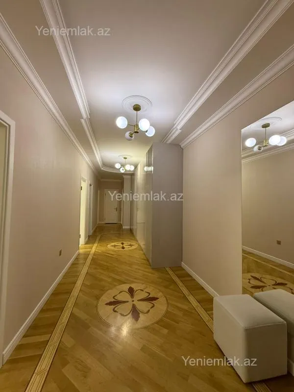 Satılır 3 otaqlı yeni tikili 129 m²