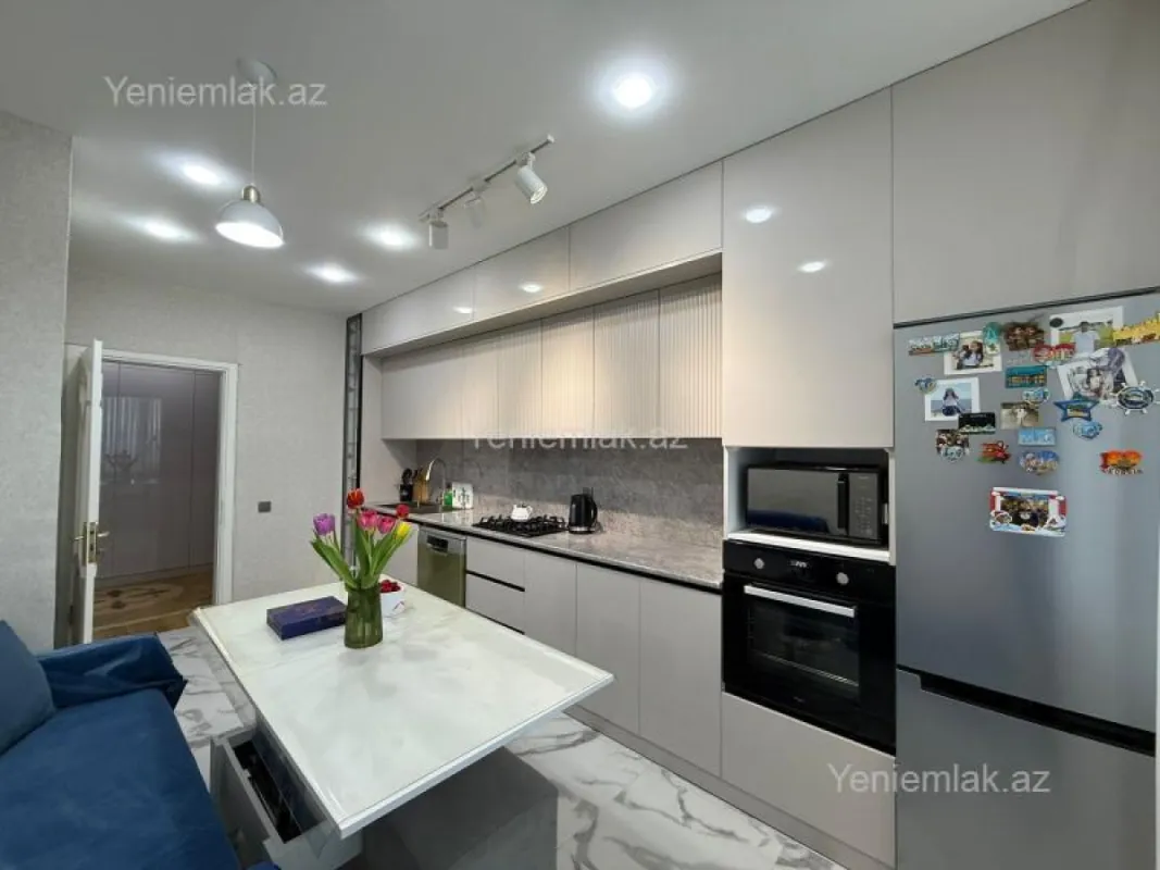 Satılır 3 otaqlı yeni tikili 129 m²