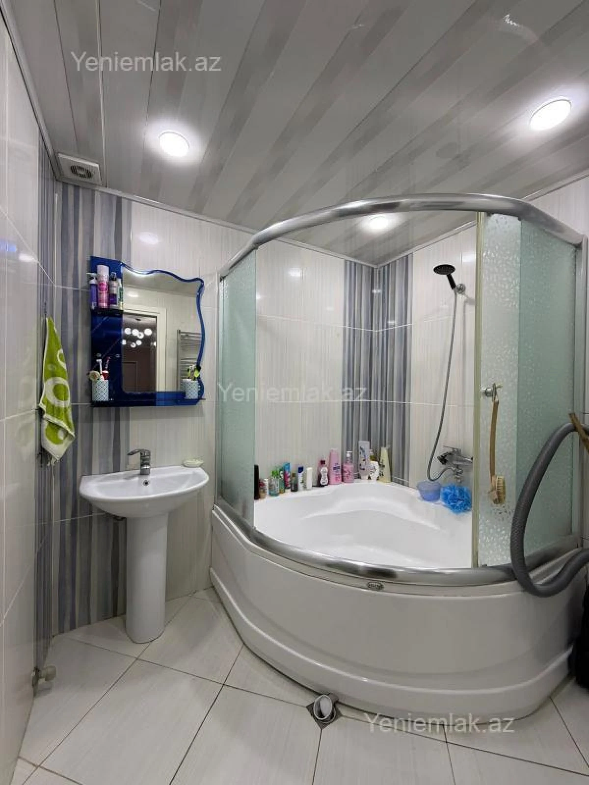 Satılır 3 otaqlı yeni tikili 129 m²