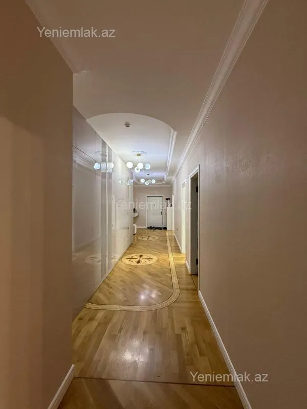 Satılır 3 otaqlı yeni tikili 129 m²