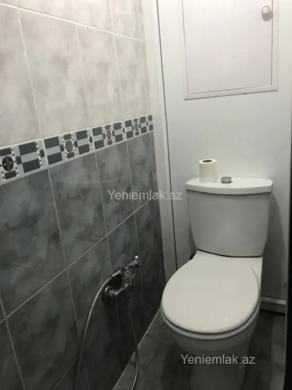 Satılır 5 otaqlı köhnə tikili 110 m²