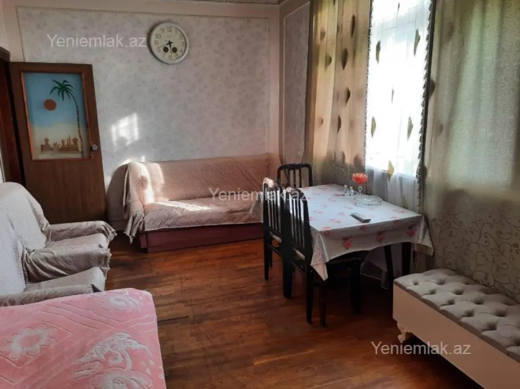 Satılır 2 otaqlı köhnə tikili 60 m²