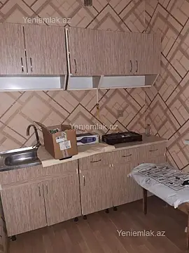 Satılır 1 otaqlı köhnə tikili 45 m²