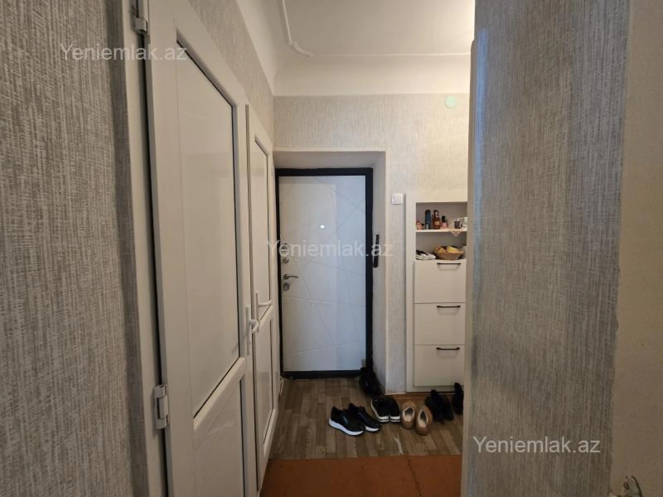 Satılır 2 otaqlı köhnə tikili 60 m²