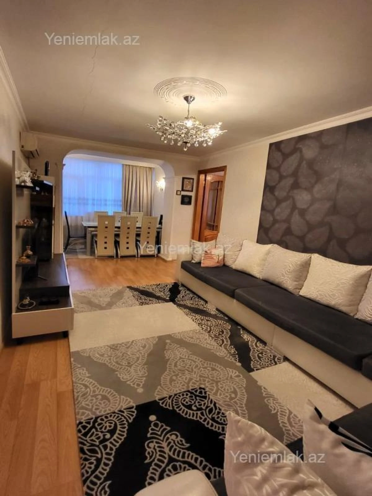 Satılır 2 otaqlı köhnə tikili 55 m²