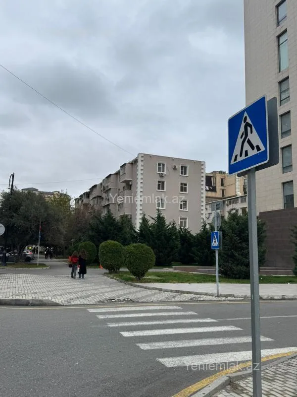 Satılır 2 otaqlı köhnə tikili 55 m²