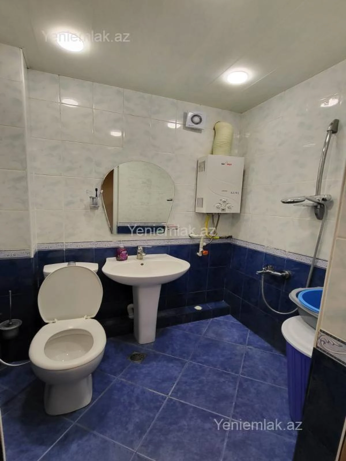 Satılır 2 otaqlı köhnə tikili 55 m²