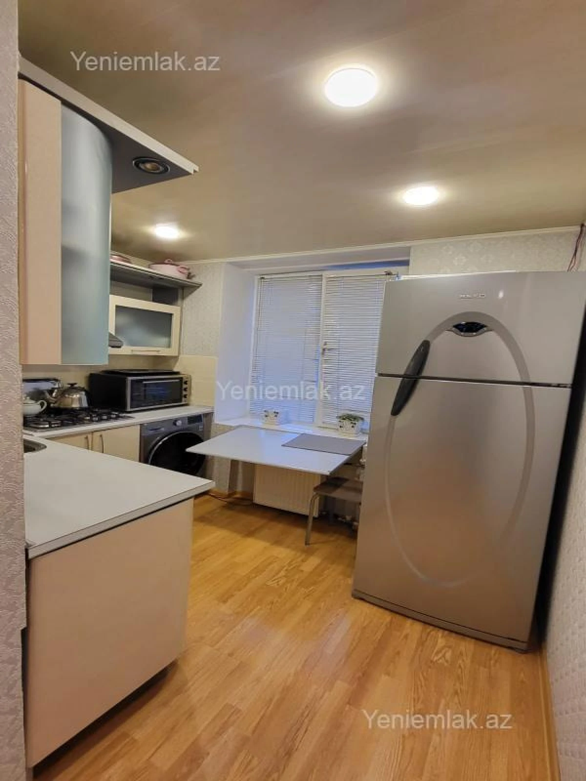 Satılır 2 otaqlı köhnə tikili 55 m²