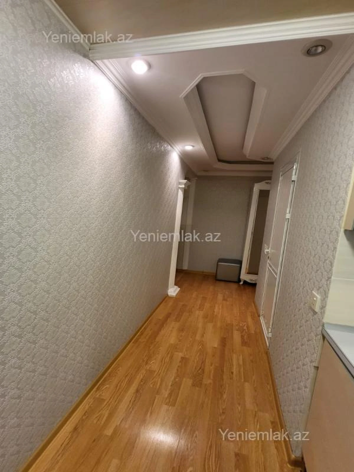 Satılır 2 otaqlı köhnə tikili 55 m²