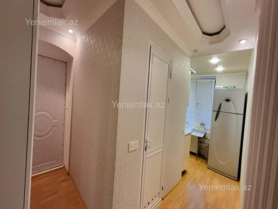 Satılır 2 otaqlı köhnə tikili 55 m²