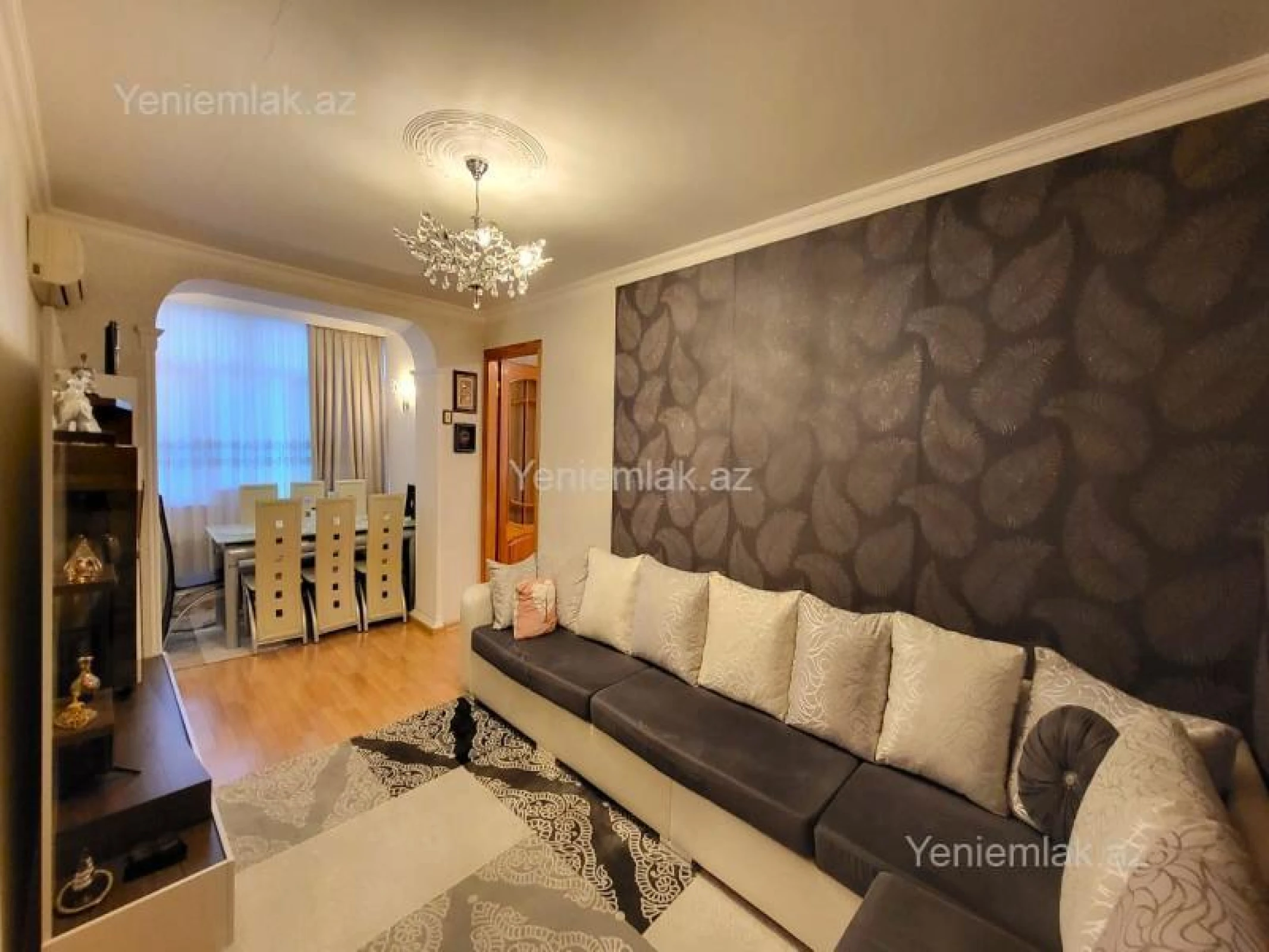 Satılır 2 otaqlı köhnə tikili 55 m²