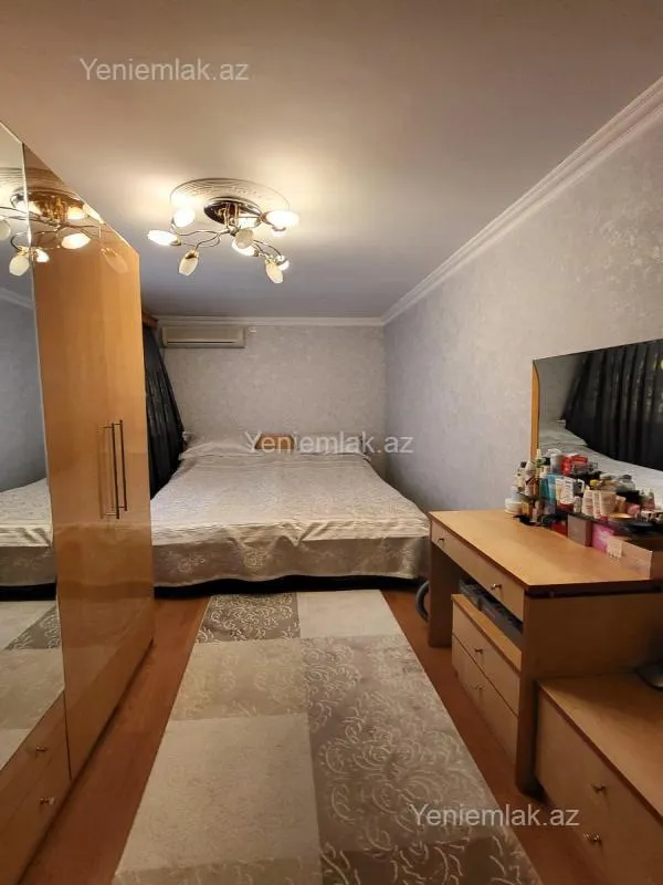 Satılır 2 otaqlı köhnə tikili 55 m²