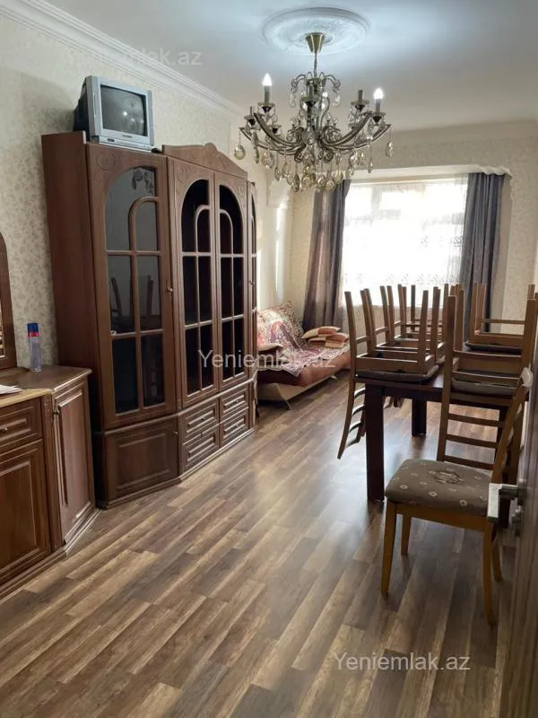 Satılır 3 otaqlı köhnə tikili 80 m²