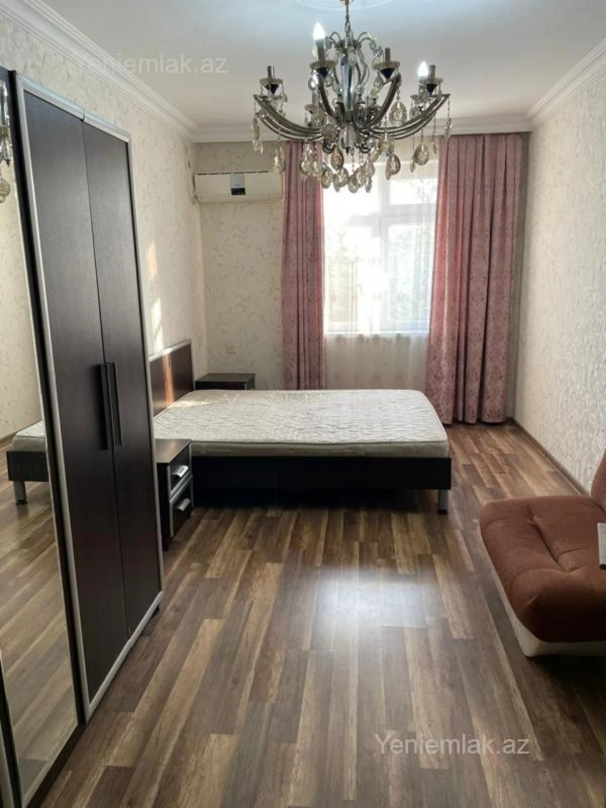 Satılır 3 otaqlı köhnə tikili 80 m²