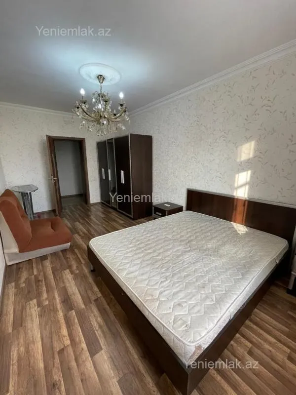 Satılır 3 otaqlı köhnə tikili 80 m²