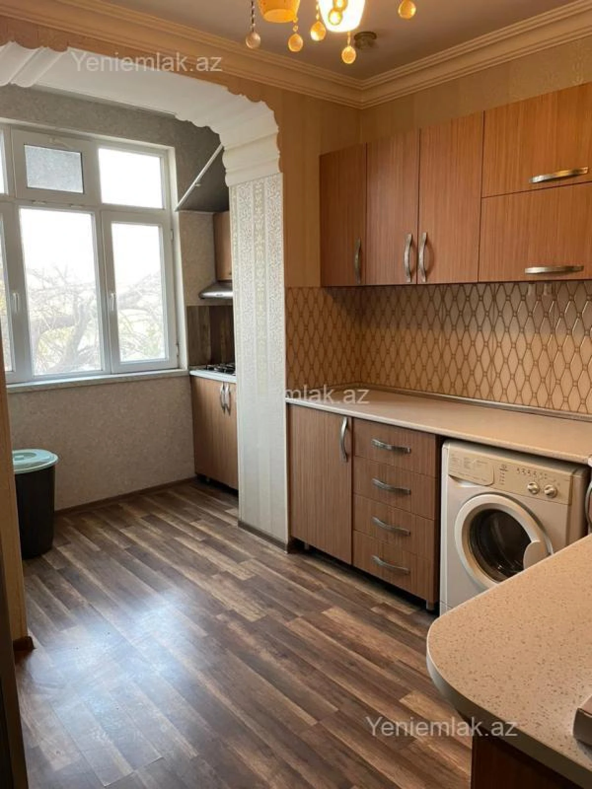 Satılır 3 otaqlı köhnə tikili 80 m²