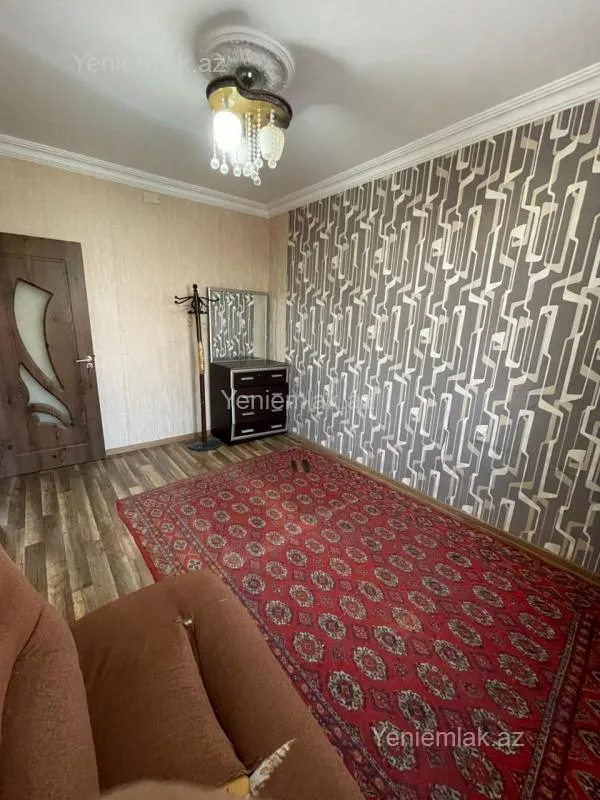 Satılır 3 otaqlı köhnə tikili 80 m²