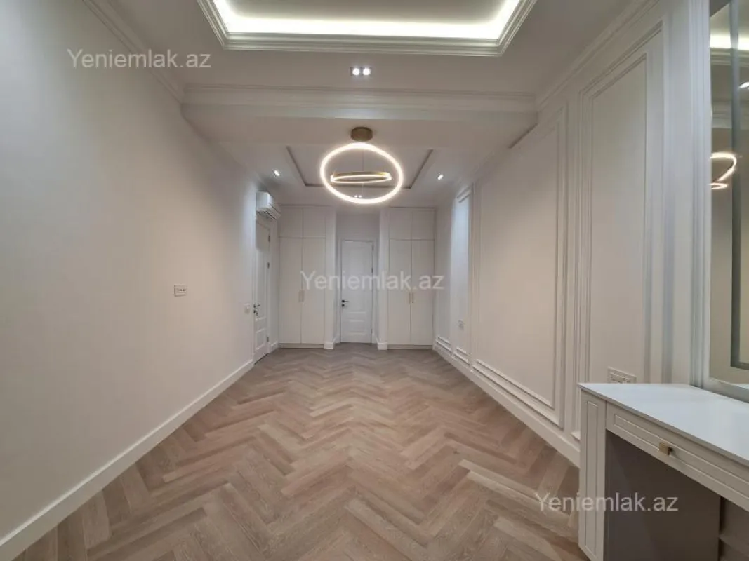 Satılır 4 otaqlı yeni tikili 205 m²