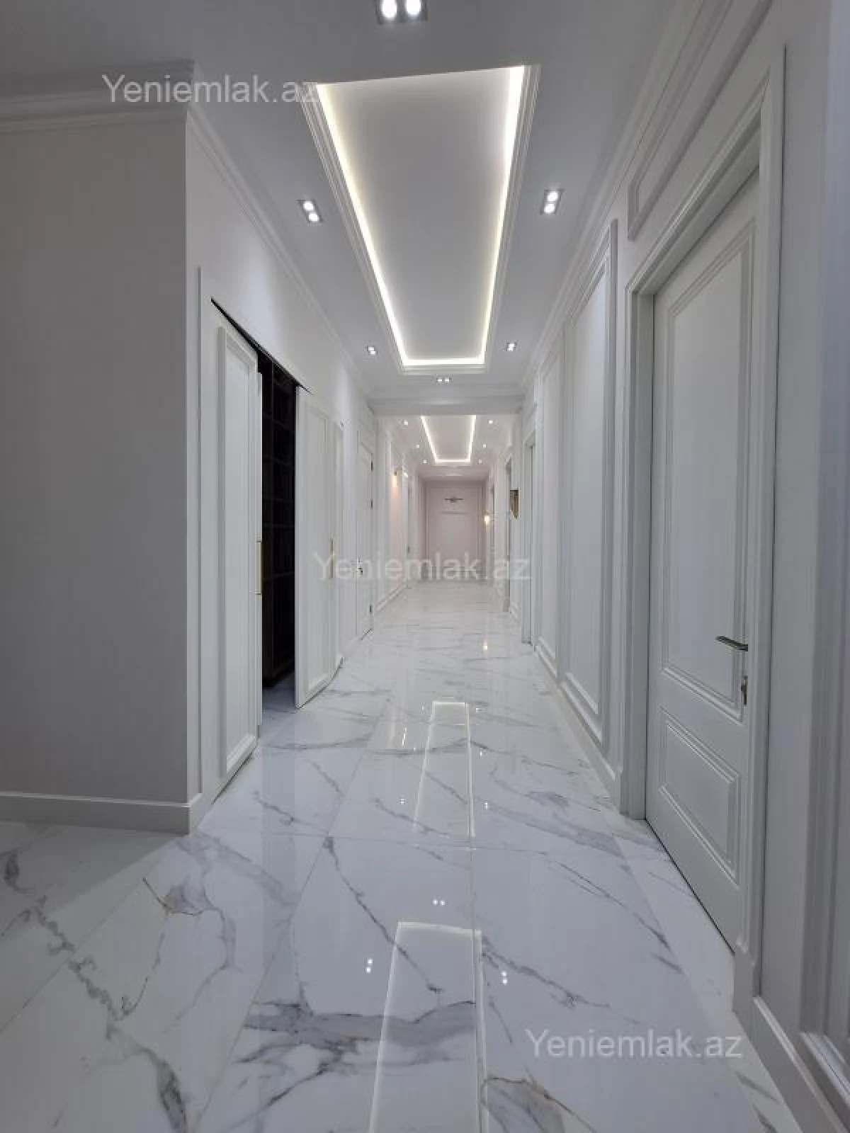 Satılır 4 otaqlı yeni tikili 205 m²