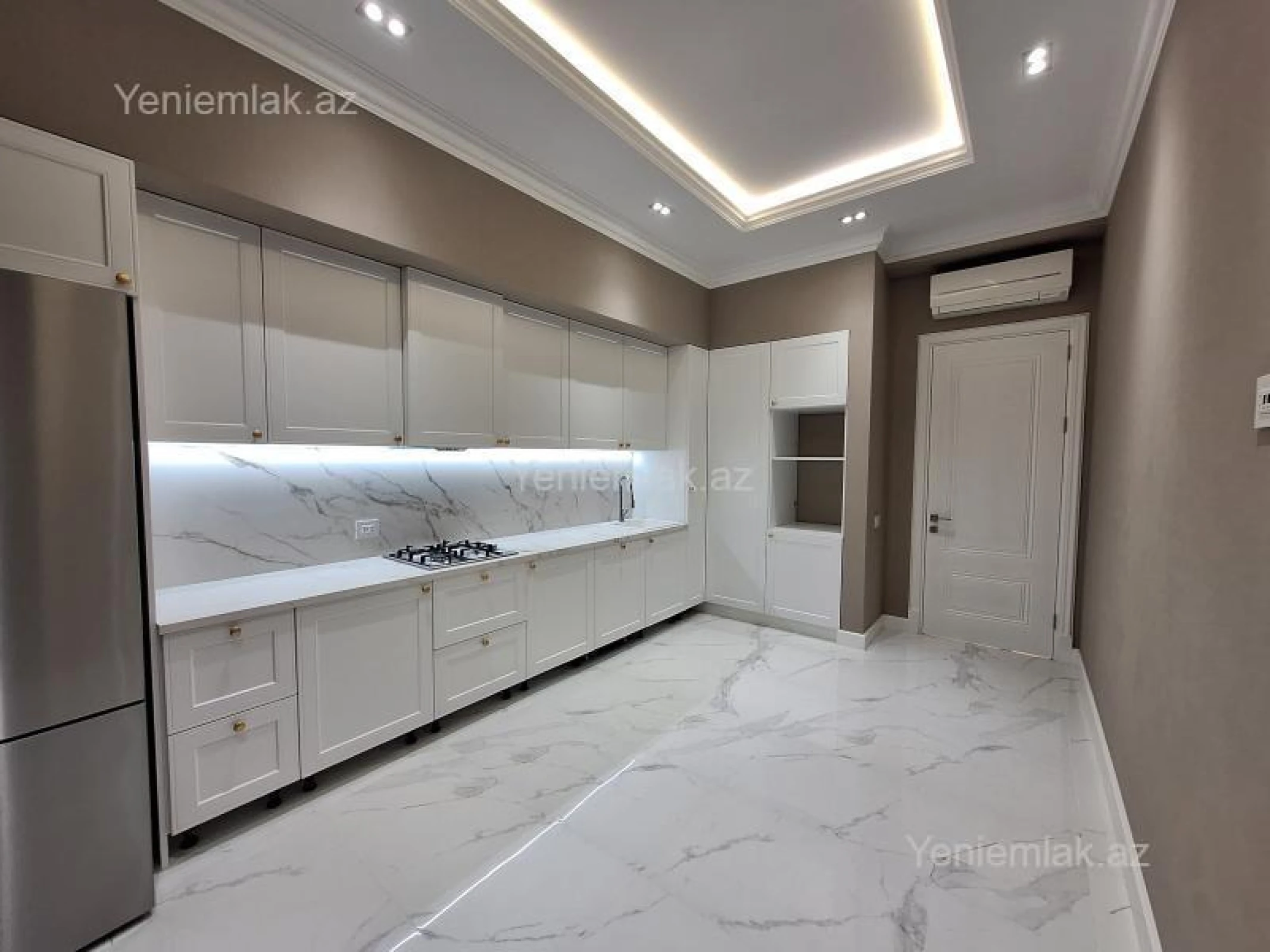 Satılır 4 otaqlı yeni tikili 205 m²