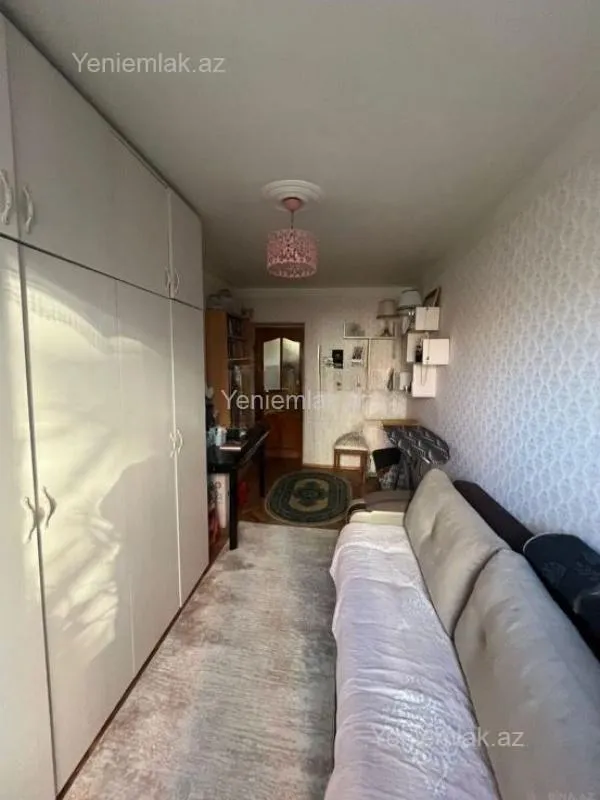 Satılır 3 otaqlı köhnə tikili 70 m²