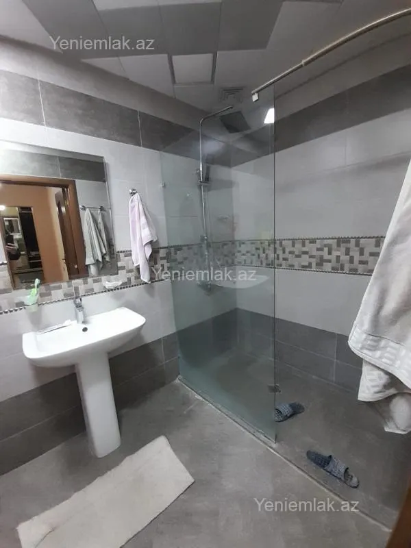 Satılır 2 otaqlı yeni tikili 90 m²