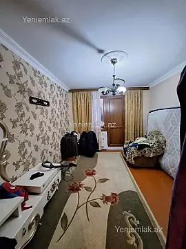 Satılır 4 otaqlı köhnə tikili 90 m²