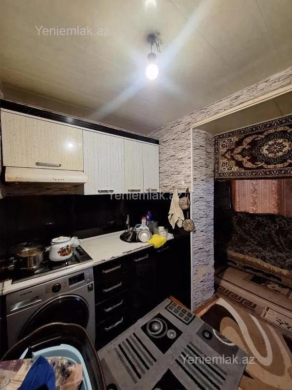 Satılır 4 otaqlı köhnə tikili 90 m²