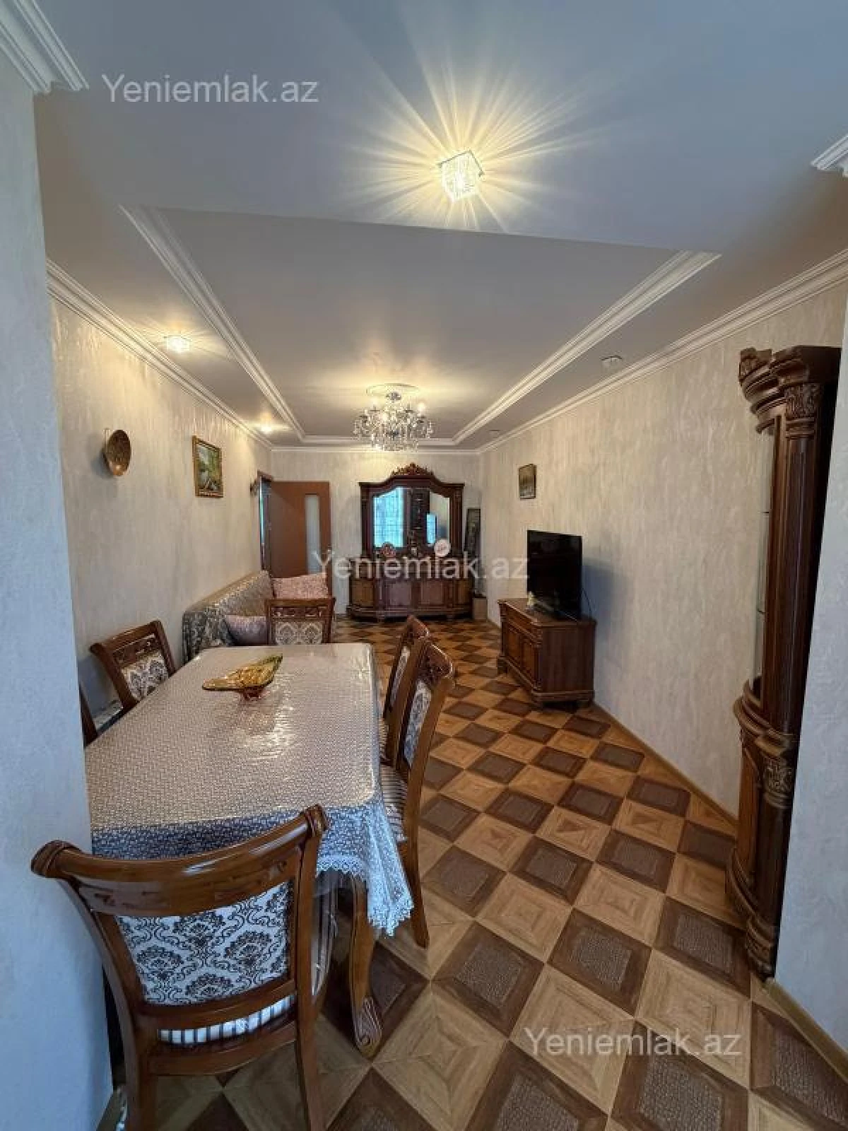 Satılır 4 otaqlı köhnə tikili 75 m²