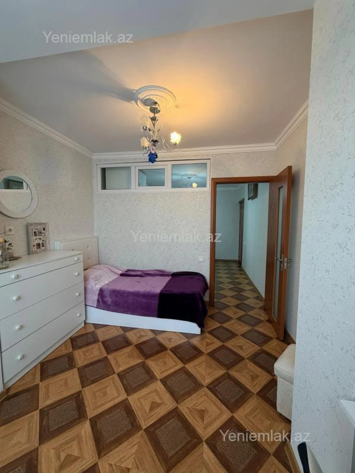 Satılır 4 otaqlı köhnə tikili 75 m²