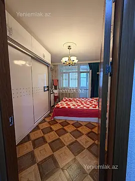 Satılır 4 otaqlı köhnə tikili 75 m²