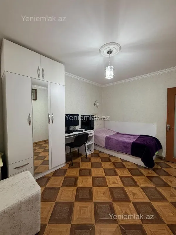 Satılır 4 otaqlı köhnə tikili 75 m²