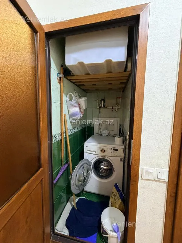 Satılır 4 otaqlı köhnə tikili 75 m²