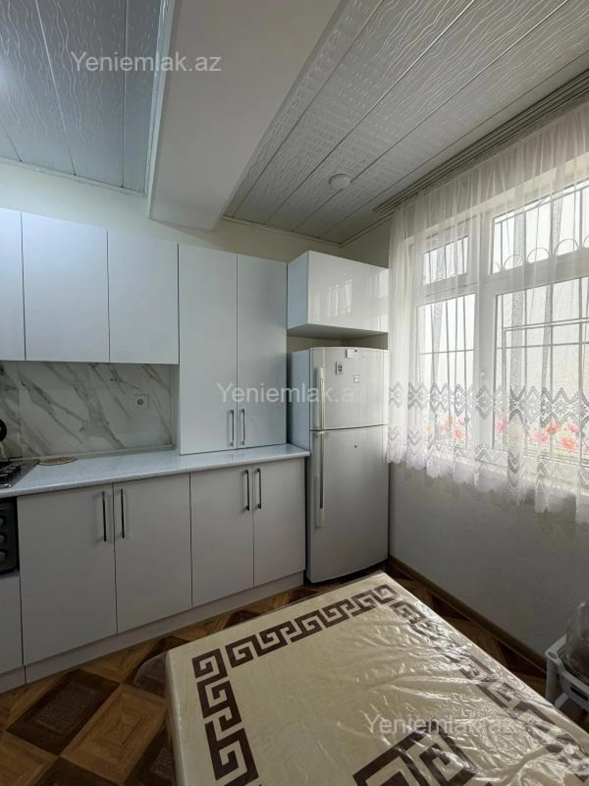 Satılır 4 otaqlı köhnə tikili 75 m²