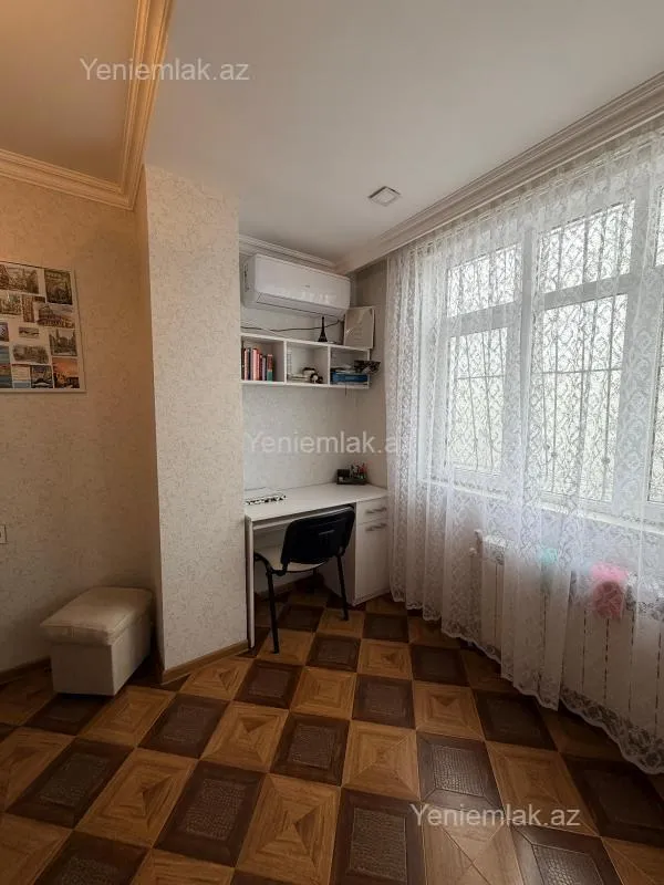 Satılır 4 otaqlı köhnə tikili 75 m²