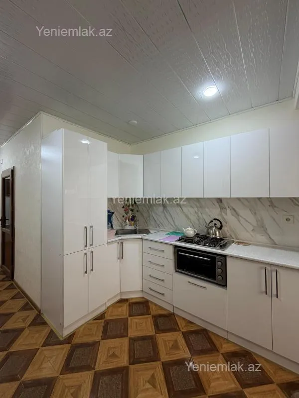 Satılır 4 otaqlı köhnə tikili 75 m²