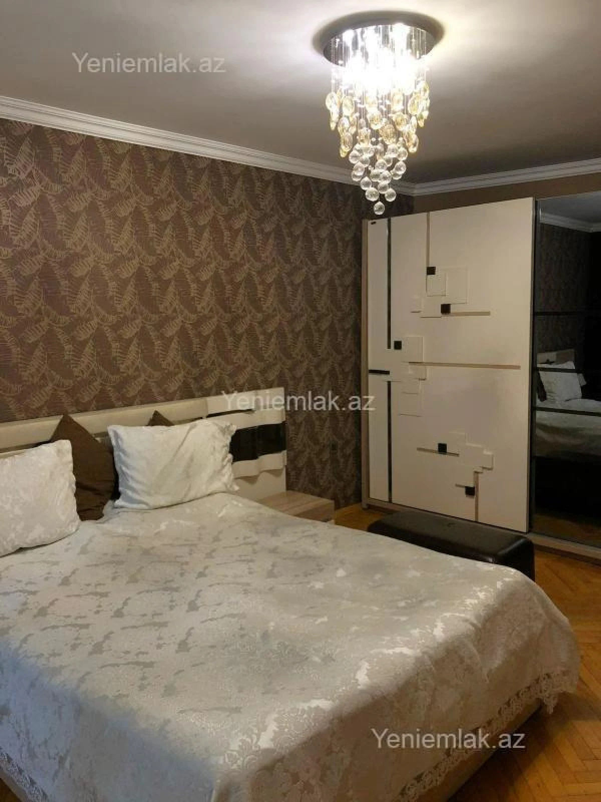 Satılır 3 otaqlı köhnə tikili 75 m²