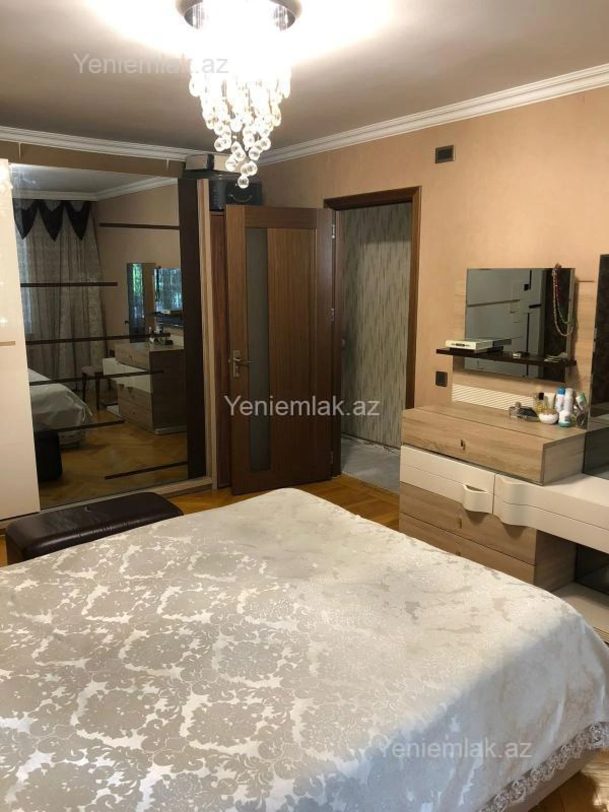 Satılır 3 otaqlı köhnə tikili 75 m²