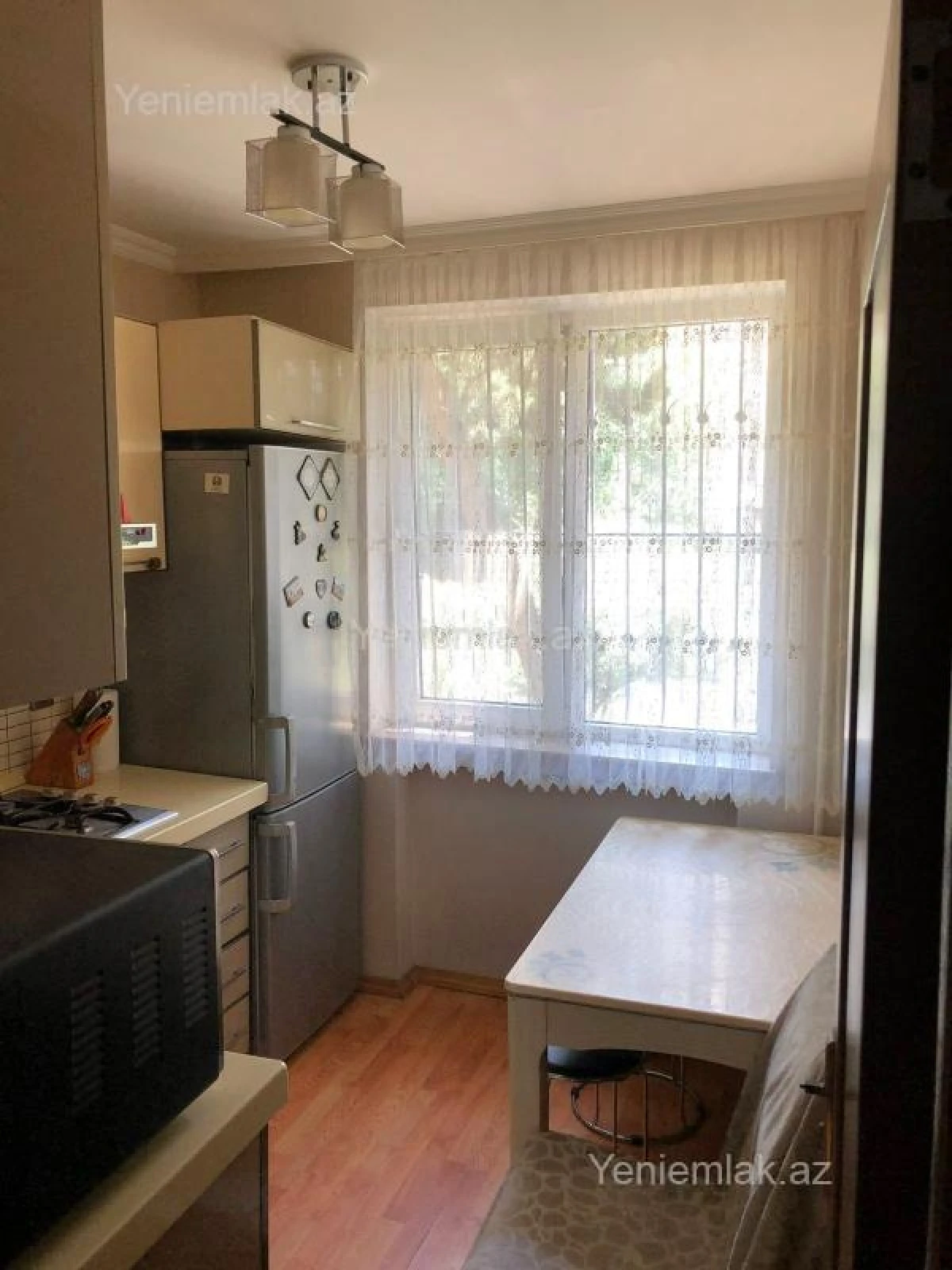 Satılır 3 otaqlı köhnə tikili 75 m²