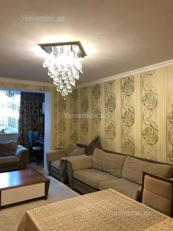 Satılır 3 otaqlı köhnə tikili 75 m²