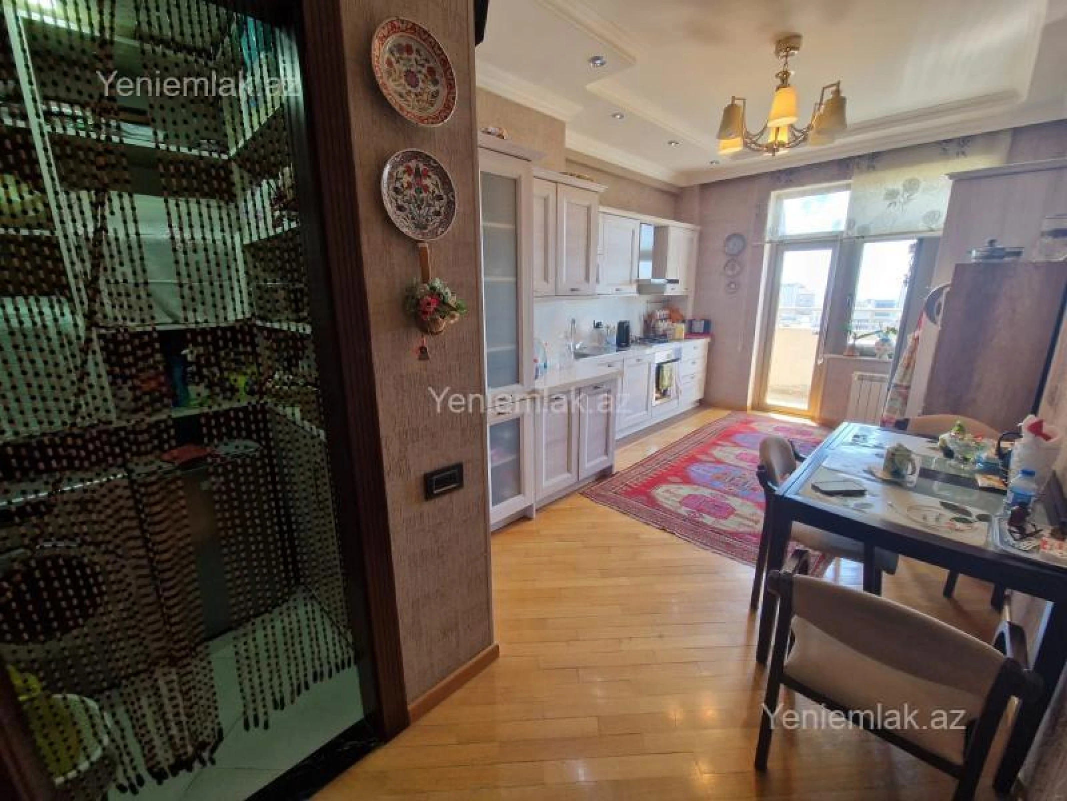 Satılır 4 otaqlı yeni tikili 160 m²