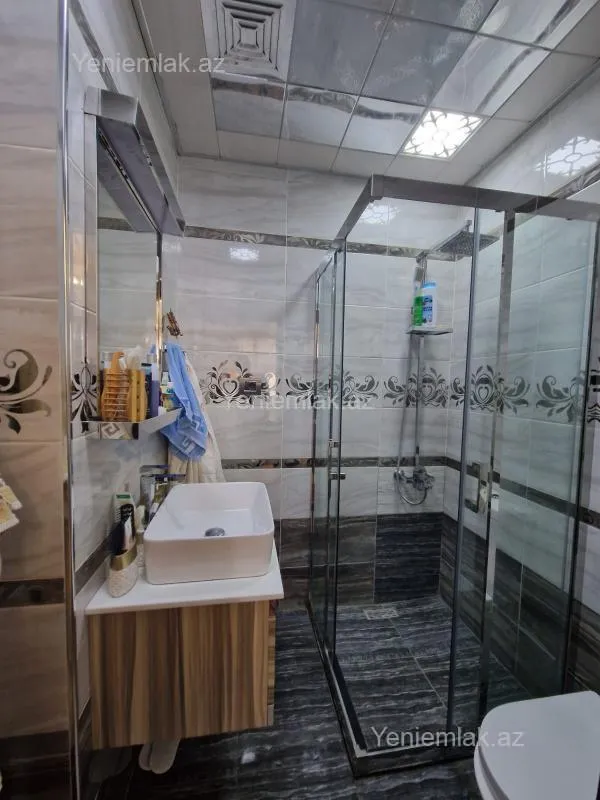 Satılır 4 otaqlı yeni tikili 160 m²