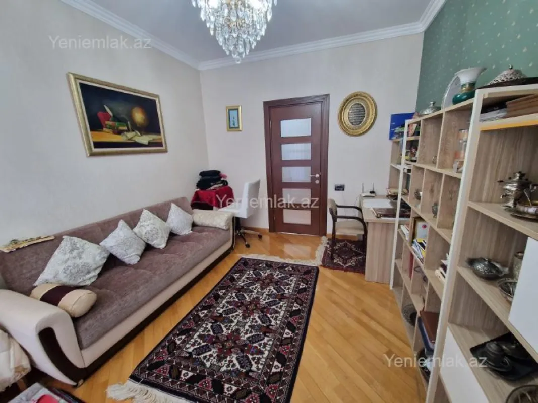 Satılır 4 otaqlı yeni tikili 160 m²