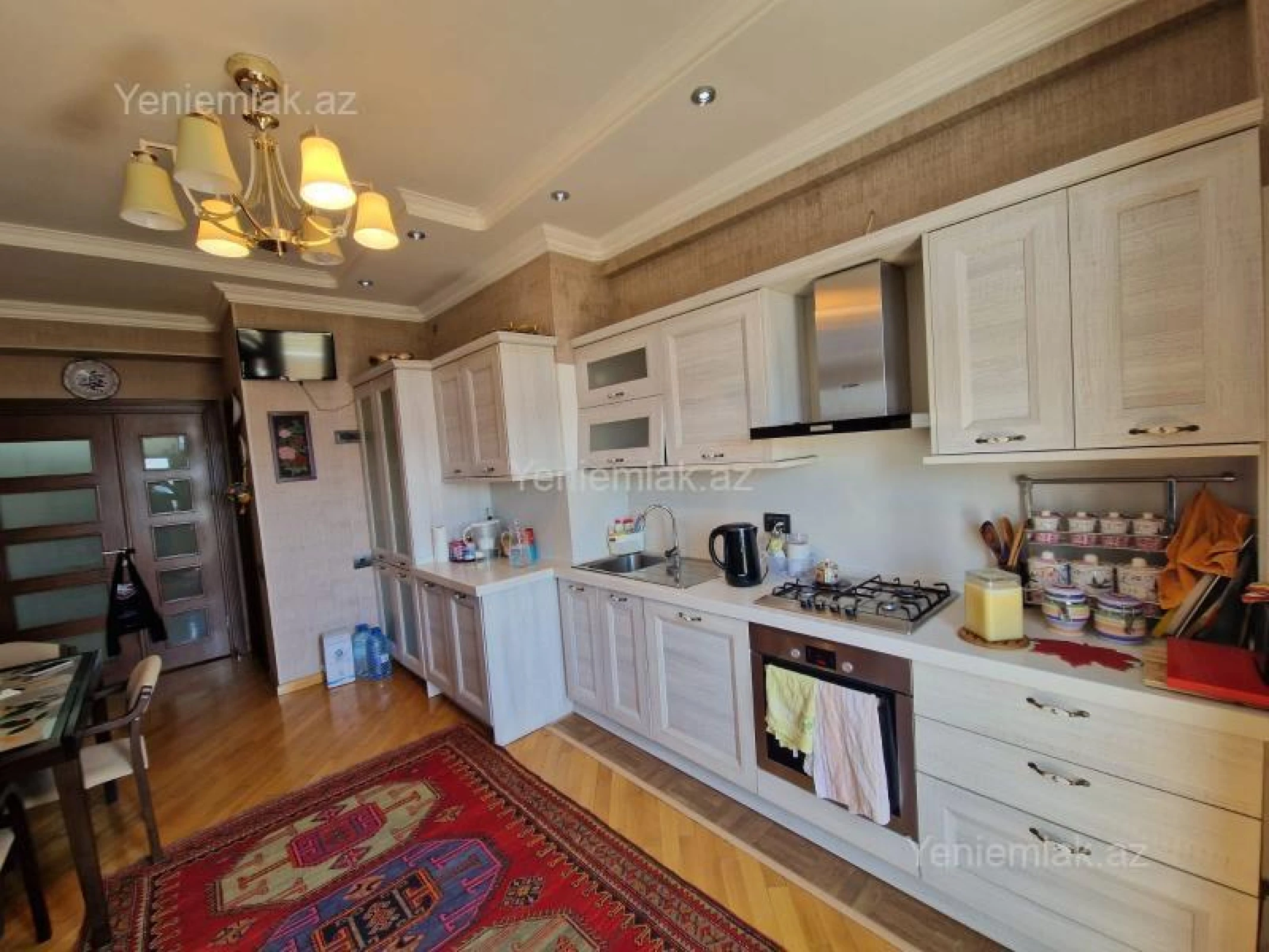 Satılır 4 otaqlı yeni tikili 160 m²